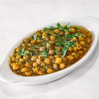 WHITE CHANA