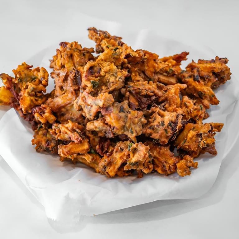 Crispy Pakoras 🥄 Perfect for Any Occasion!
