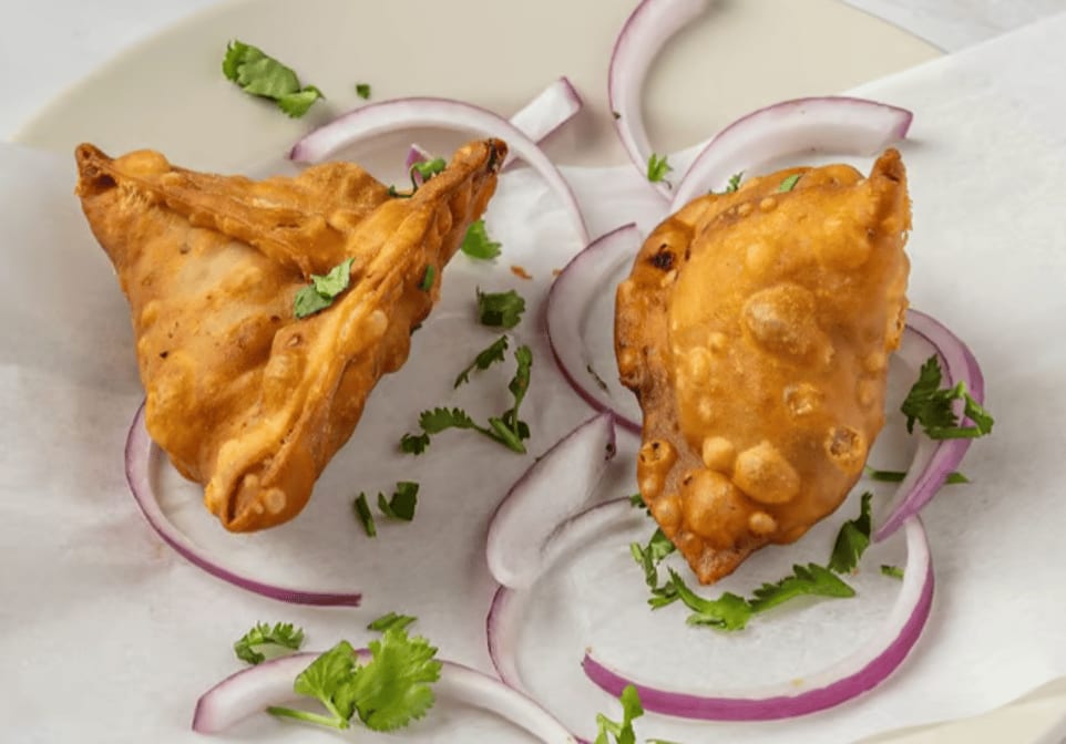 SAMOSAS ( Aloo 2 Pcs).